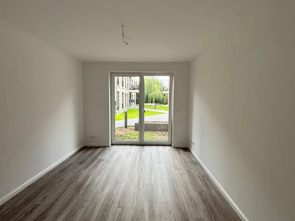 Neubau: Exklusive 4-Zi.-Terrassen-Whg. (ca 105 m²) mit Stellplatz