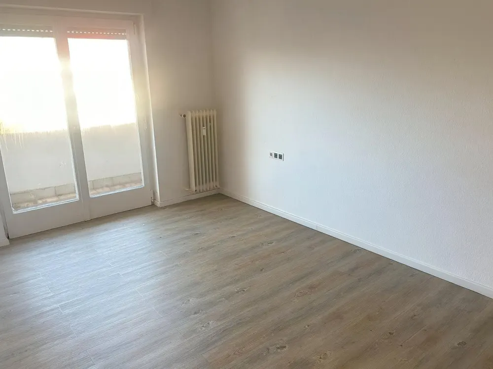 #Helle 2-Zimmer-Wohnung mit 2 Balkonen in St. Johann ab September
