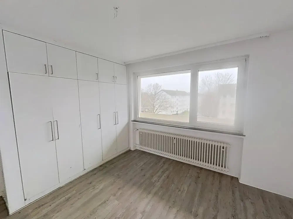 **Große 4-Zimmer-Wohnung mit BALKON und viel Platz für jedes Familienmitglied**