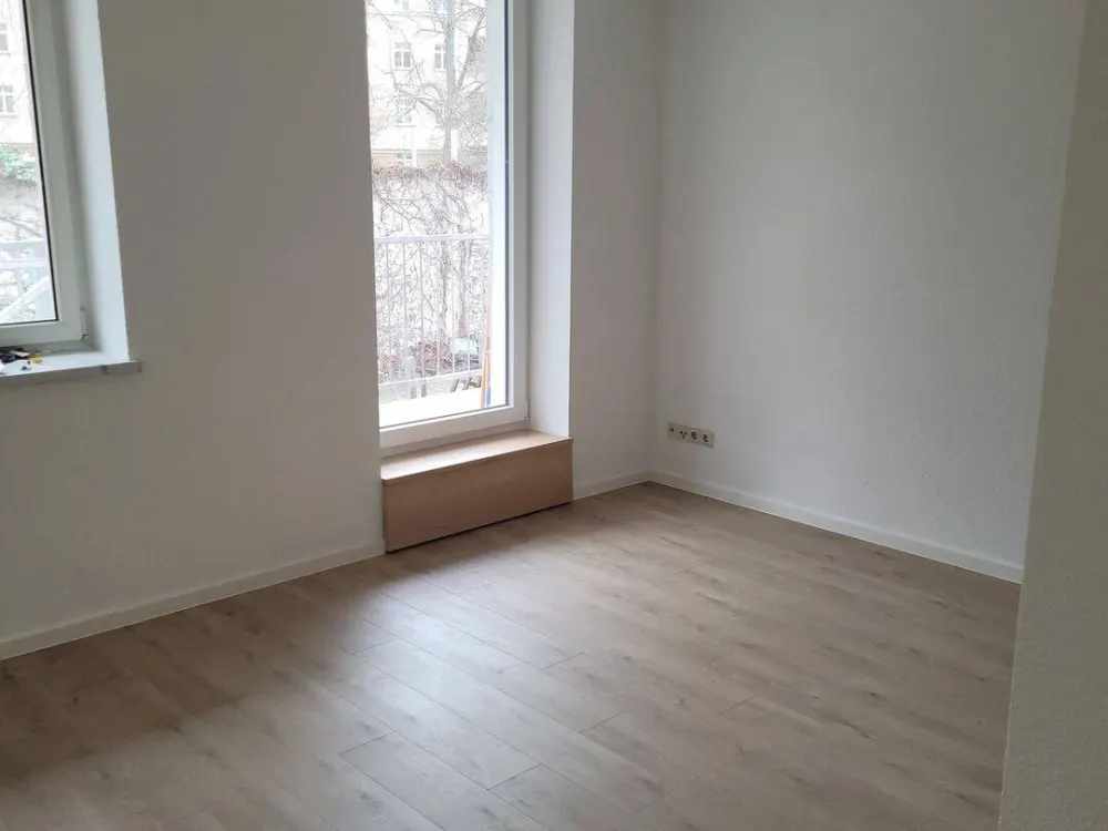 Schönefeld - neu saniertes Singleapartment mit FBH, offener Küche und Tageslichtbad mit Wanne