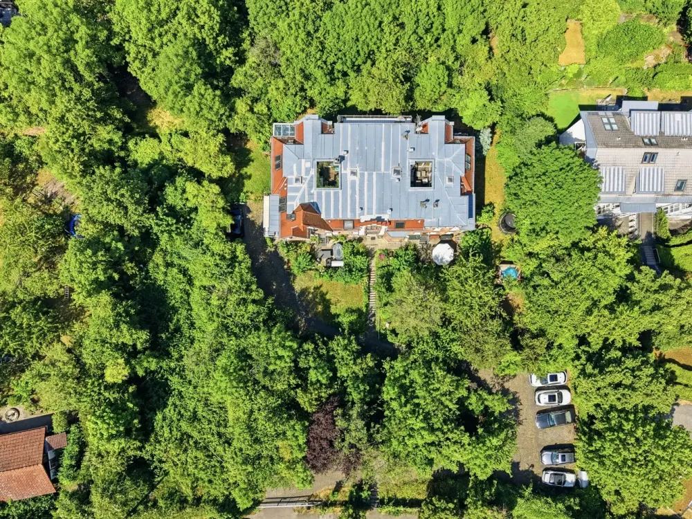 Stgt.Ost in exkl. Jugendstilvilla 2- Zimmerwohnung