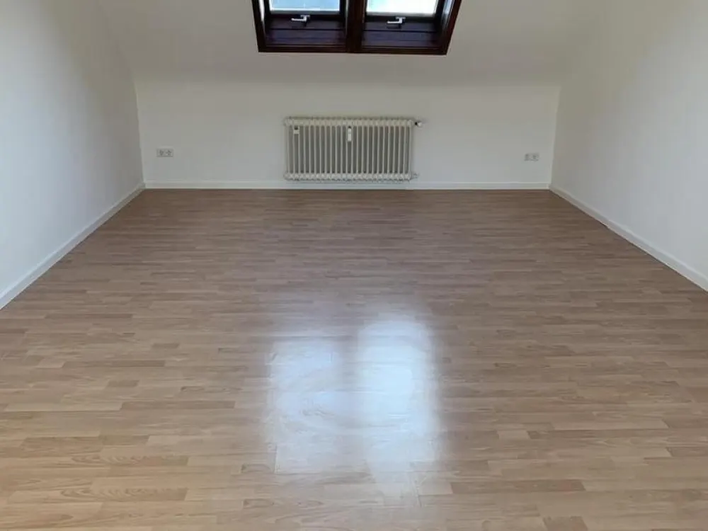 Großzügige 1-Zimmerwohnung mit Dachterrasse in ruhiger Lage in Bonlanden
