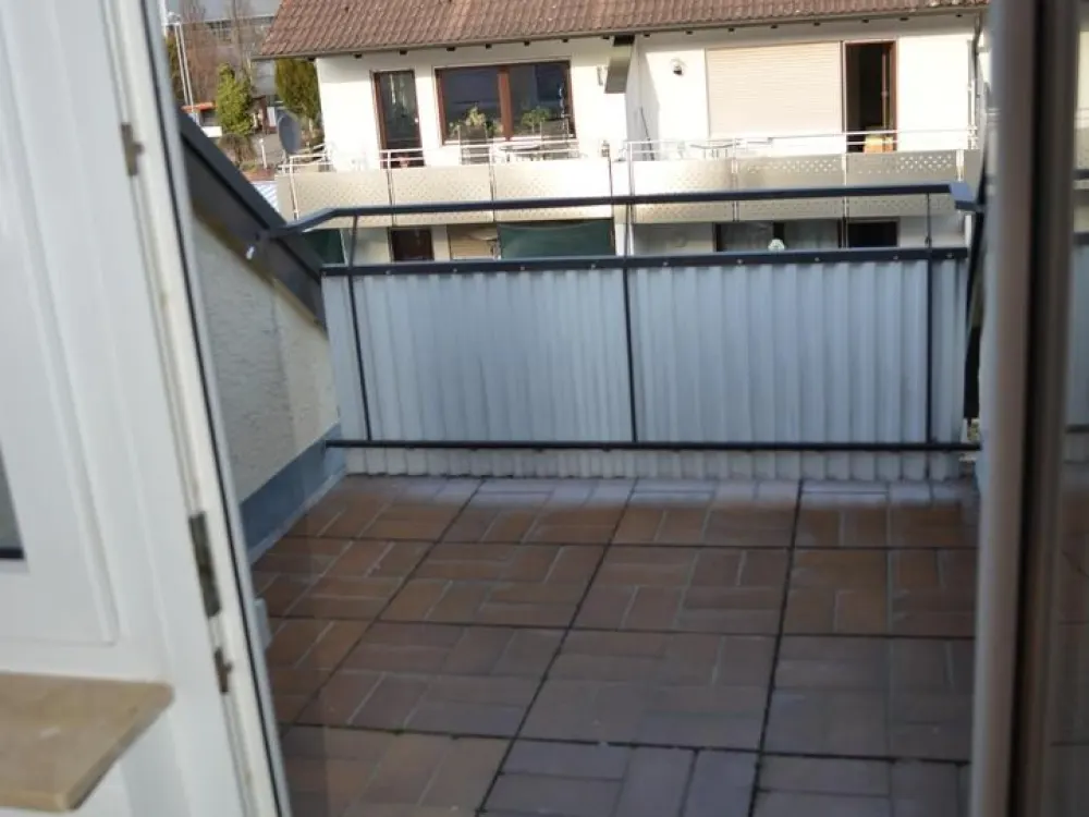 Großzügige 1-Zimmerwohnung mit Dachterrasse in ruhiger Lage in Bonlanden
