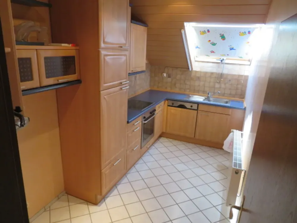 2 ZIMMER WOHNUNG STADT MITTE MIT BADEWANNE