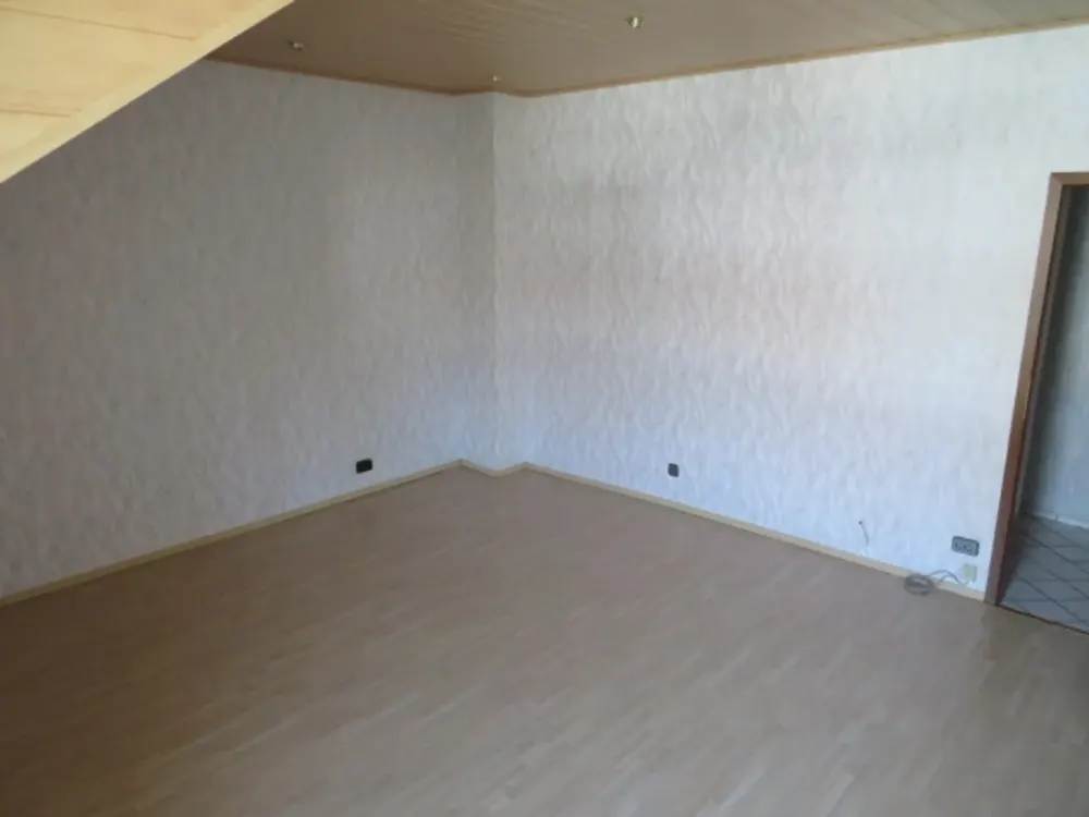 2 ZIMMER WOHNUNG STADT MITTE MIT BADEWANNE