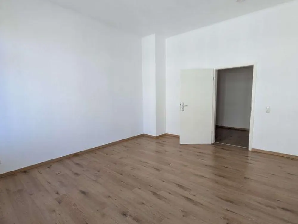 +++GROßE 3-R. WHG. +TAGESLICHTBAD m. WANNE+++GROßZÜGIGE RÄUME + BALKON+++