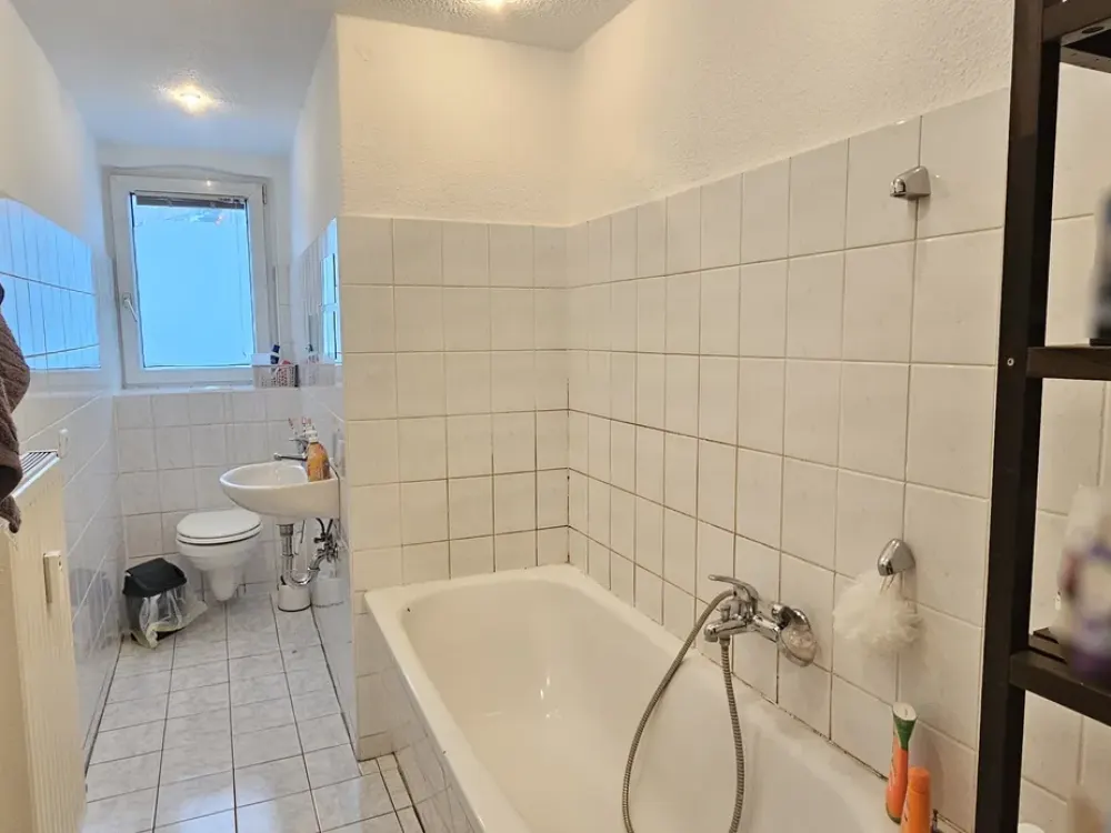 charmante möbilierte 2,5-Zimmer Wohnung mit Balkon