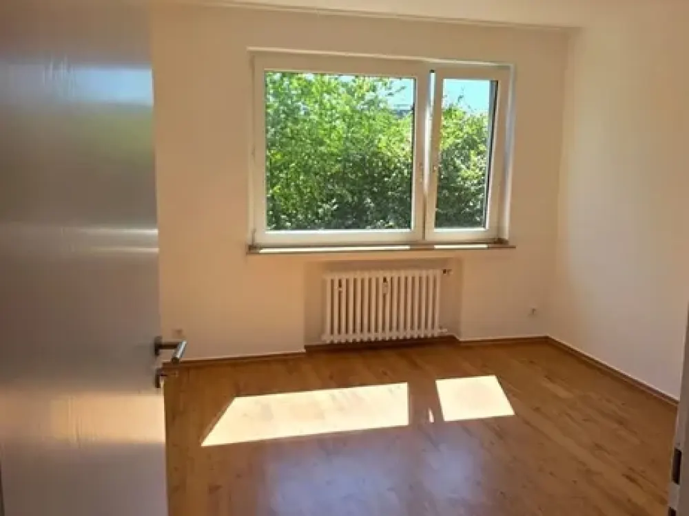 Renovierte 3-Zimmer-Wohnung mit Parkplatz!