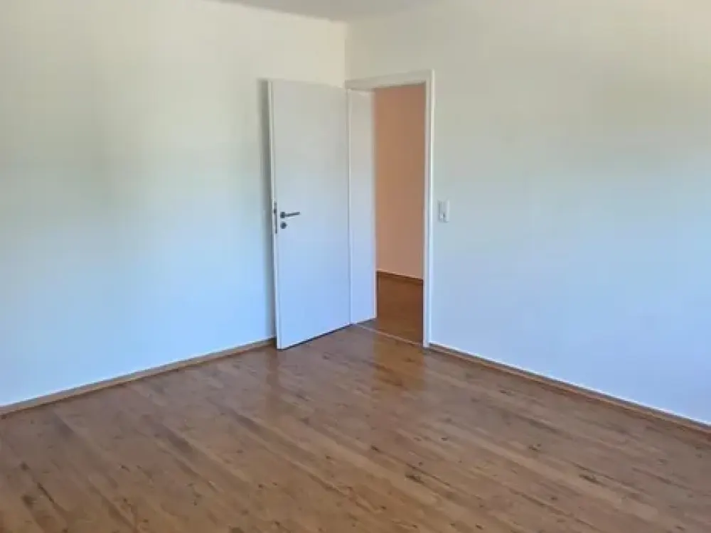 Renovierte 3-Zimmer-Wohnung mit Parkplatz!