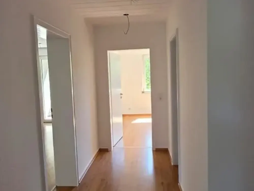 Renovierte 3-Zimmer-Wohnung mit Parkplatz!