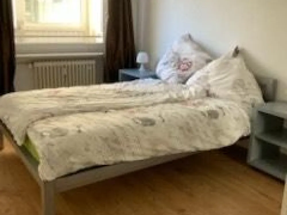 Zentrale 2 Zimmerwohnung (Poccistrasse)