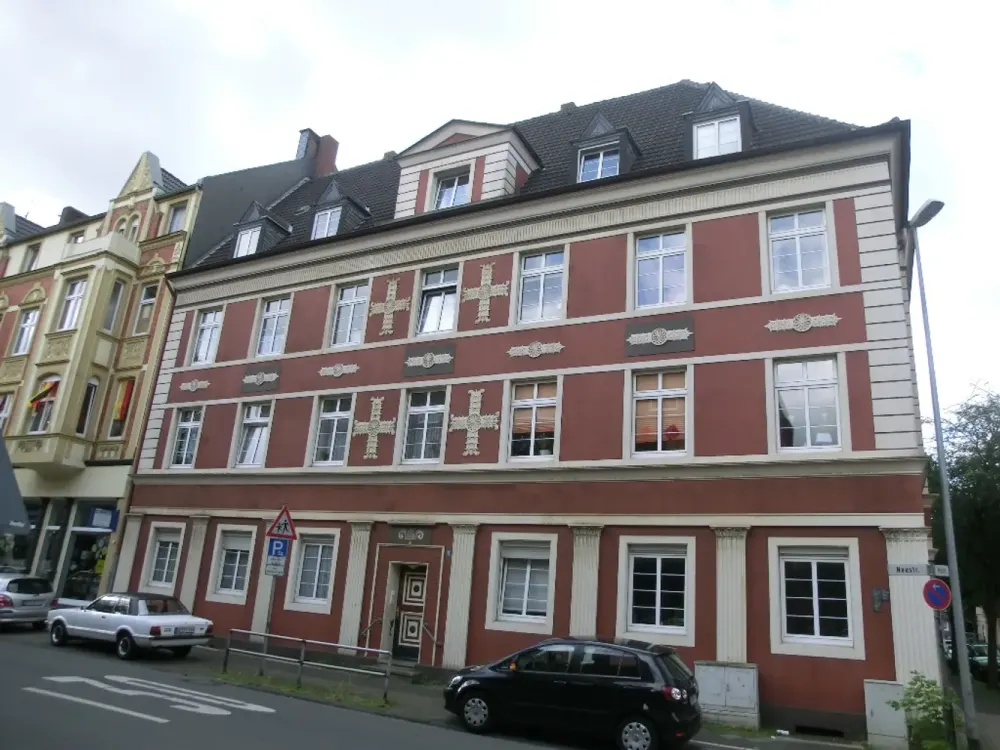 Zentrale Dachgeschosswohnung in Herne-Mitte mit Stellplatz - Startertarif für Studenten und Azubis