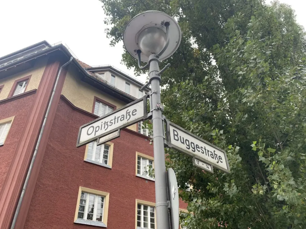 Helle Galeriewohnung nahe Schloßstraße