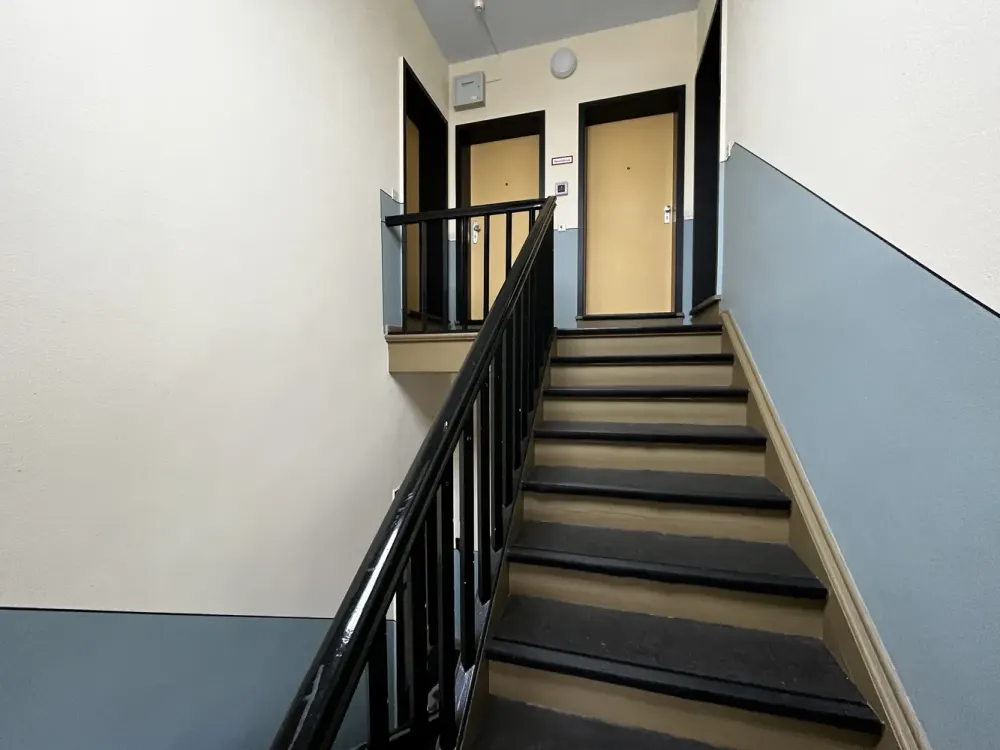 Helle Galeriewohnung nahe Schloßstraße