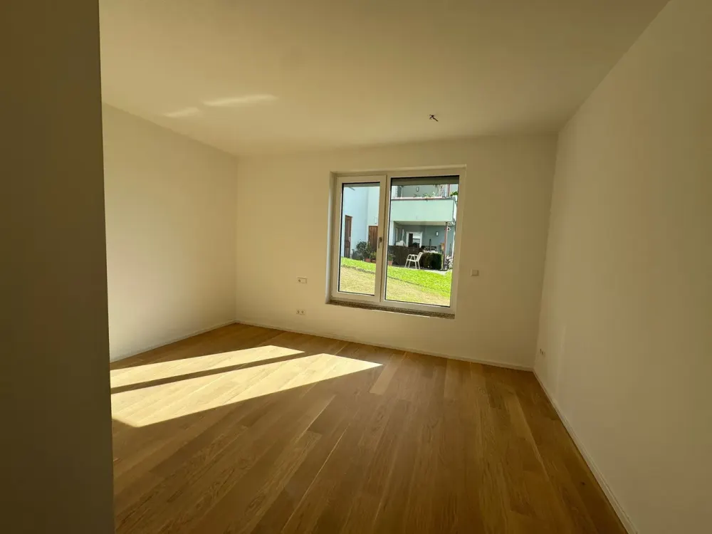Helle 4-Zimmer-Wohnung mit Terrasse und exklusiver Gartennutzung