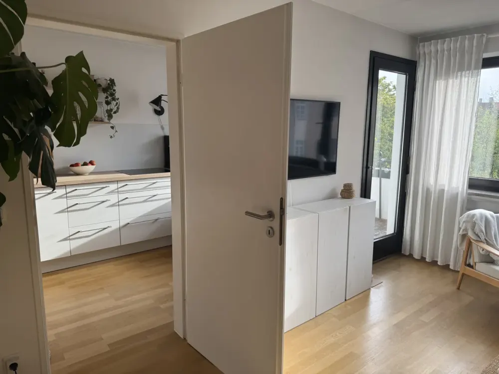 Nachmieter gesucht: 2-Zimmer-Wohnung mit Balkon in Schwabing