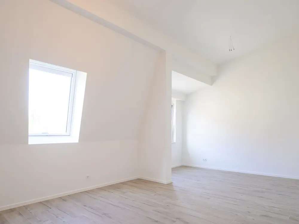 2-Zimmer-Dachgeschosswohnung+++ Kann zu einer 3 Zimmerwohnung gemacht werden!