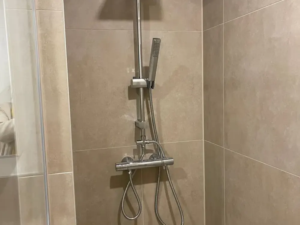 Schöne und helle 2,5 Zimmer Wohnung