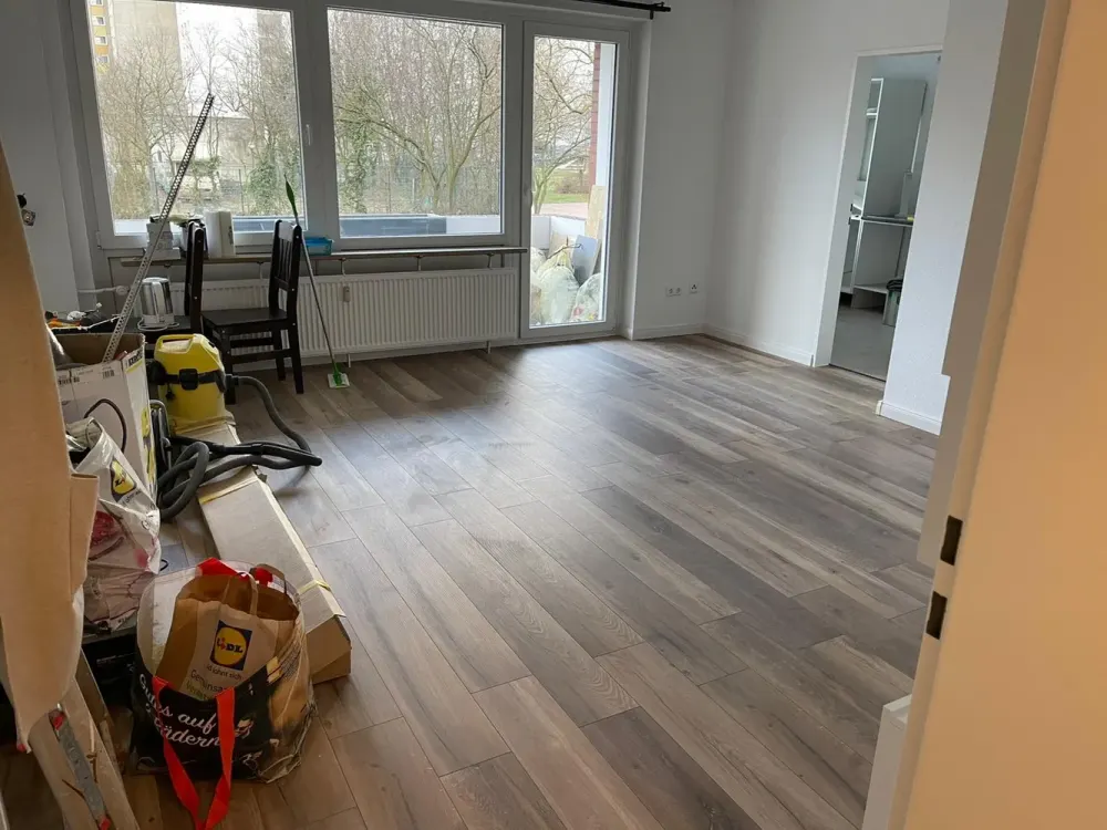Schöne und helle 2,5 Zimmer Wohnung