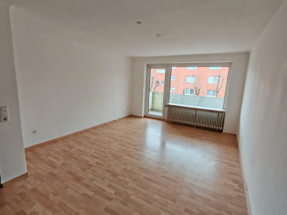 Charmante 3 Zimmer Wohnung mit Balkon in OHZ zu vermieten