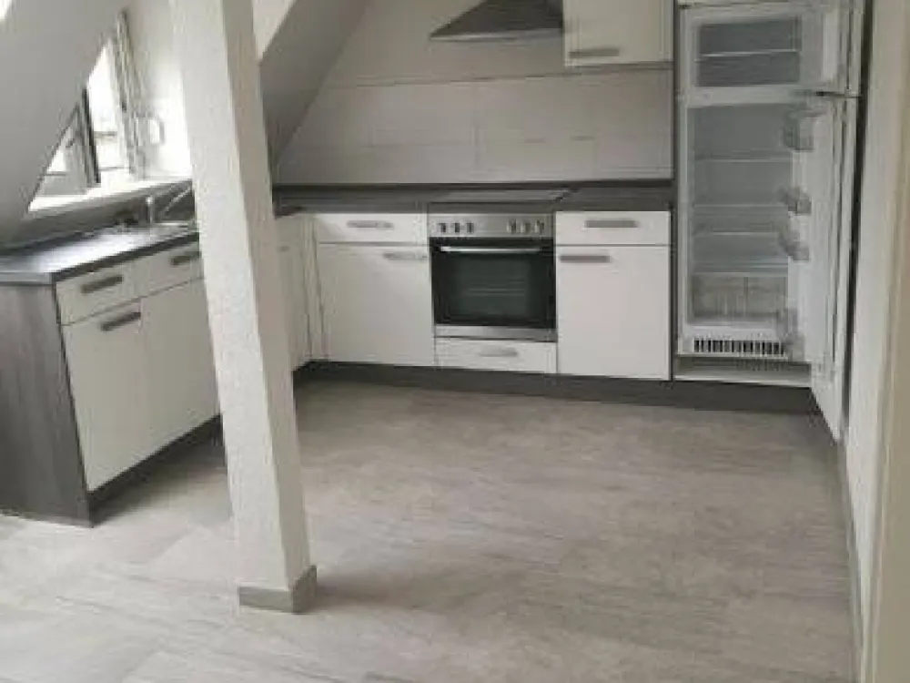 Moderne helle 2 Zimmer DG-Wohnung in Stuttgart-Wangen