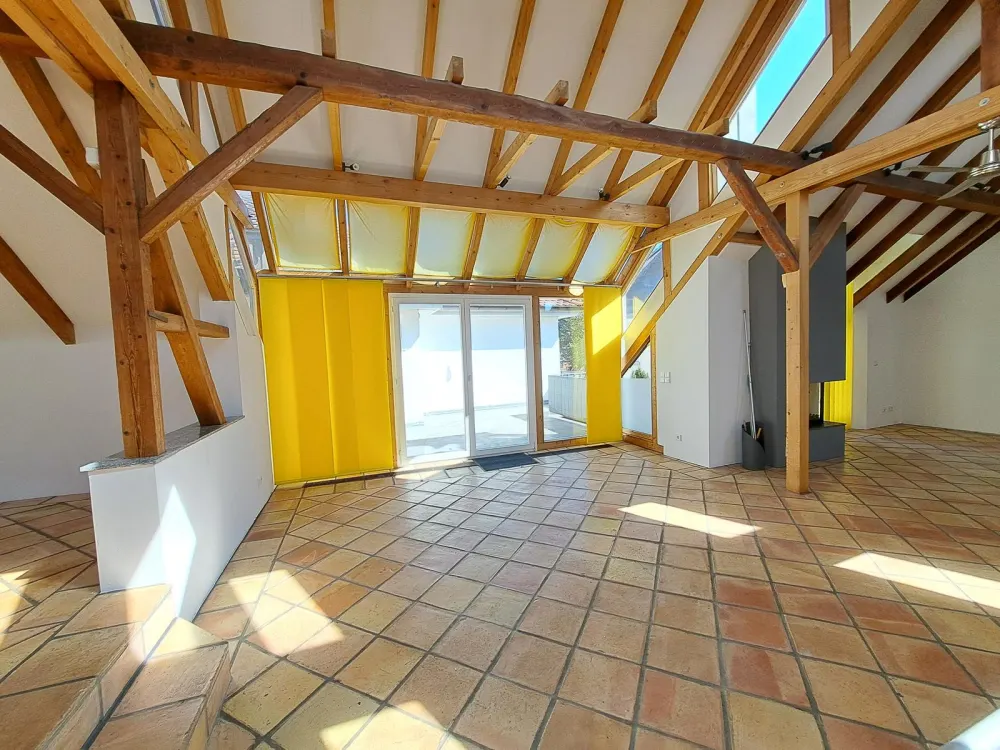 Außergewöhnliches Hinterhaus im Ortskern, ca. 220 m² Wohnen mit besonderer Architektur und drei Ter