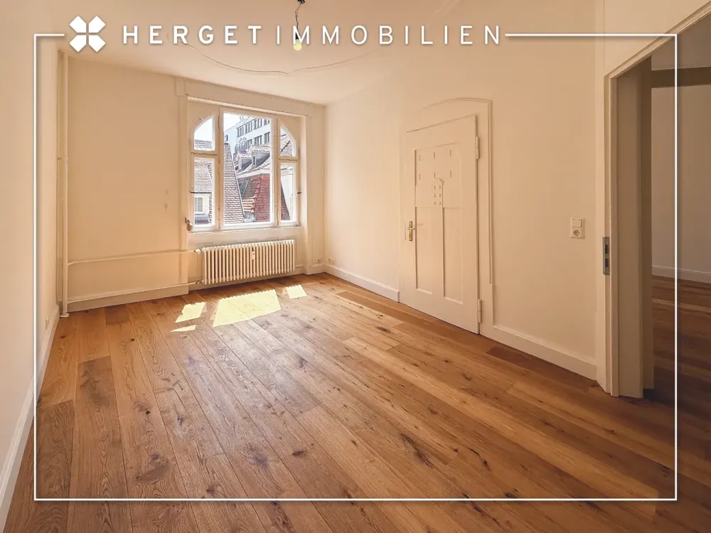 ***Erstbezug: WG-geeignete 3,5-Zimmer-Wohnung im Herzen der beliebten Calwer Straße***