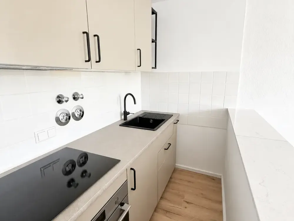 Möbliertes Apartment mit Balkon & Aufzug in der Kölner Südstadt