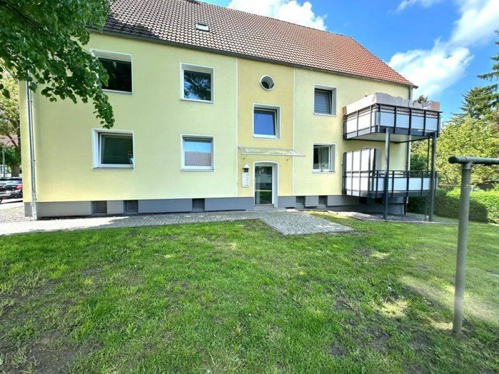Praktische 2,5-Zi.-Dachgeschosswohnung mit großem Balkon und zusätzlichem Büroraum!