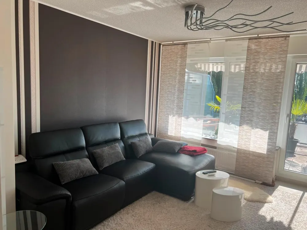 Zu vermieten moderne helle 2 Etagen Maisonette-Wohnung