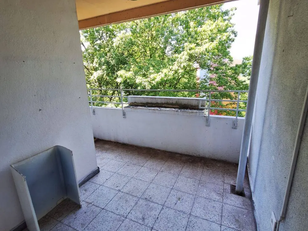 3 Zimmer Wohnung mit Balkon und Aufzug in der 4. Etage