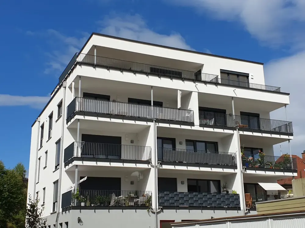 Neubau - Lichtdurchflutetes Penthouse mit Bergsicht, zentrale Lage