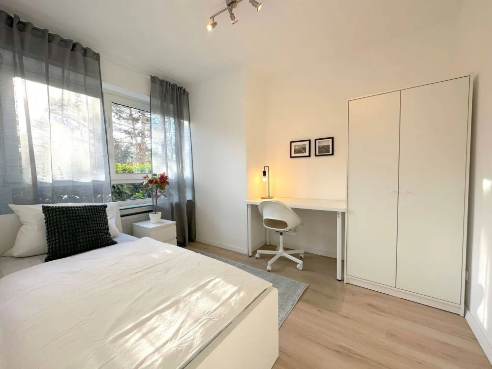 Möbilierte Zimmer frei in moderner WG - Weißkirchener Weg 39, Frankfurt