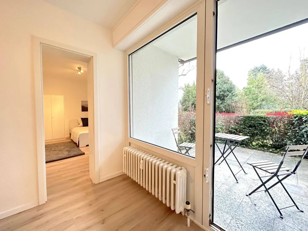 Möbilierte Zimmer frei in moderner WG - Weißkirchener Weg 39, Frankfurt