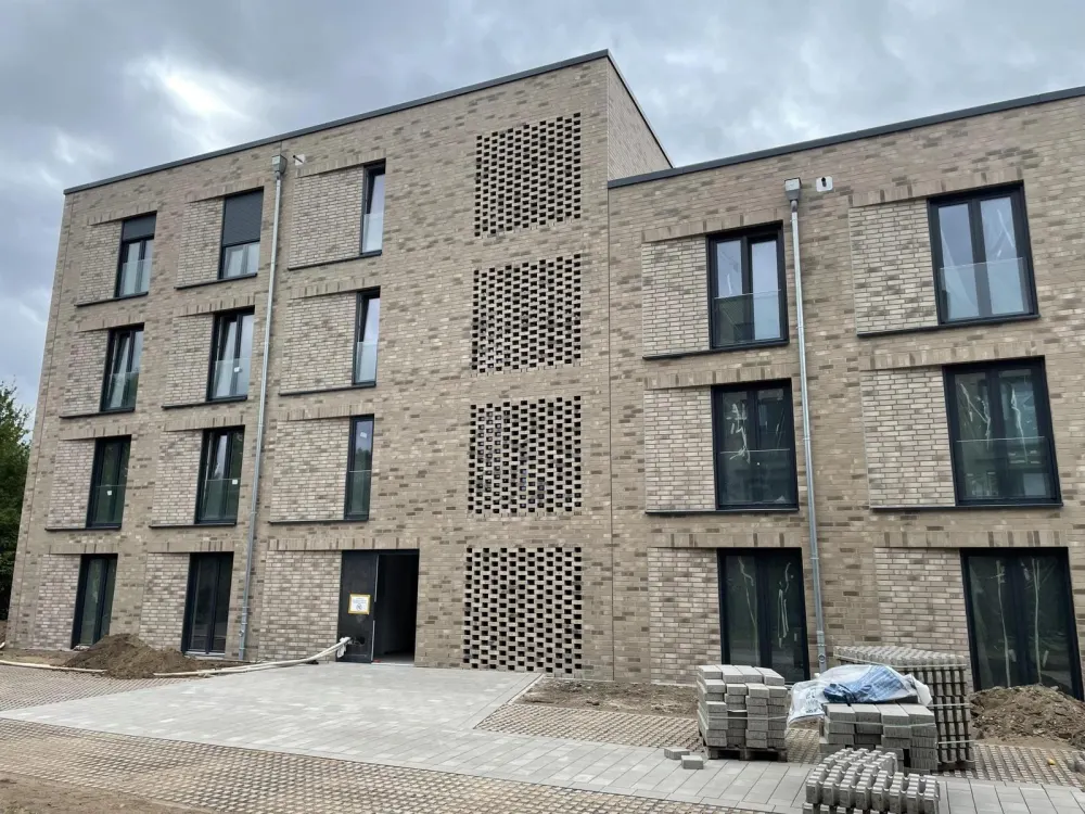 Erstbezug: Moderne 2-Zimmer-Wohnung im 2. OG mit Balkon, Einbauküche & Fußbodenheizung auf 66,5 m² - Jetzt schnell sein!