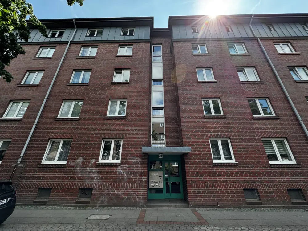 Ab sofort: 3-Zimmer-Wohnung mit Loggia und Wannenbad!