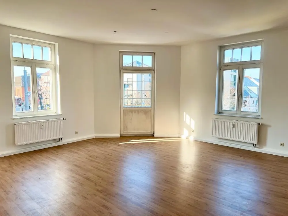++ Große 3 Raumwohnung mit 3 Balkonen in der Dresdner Neustadt zu mieten! ++