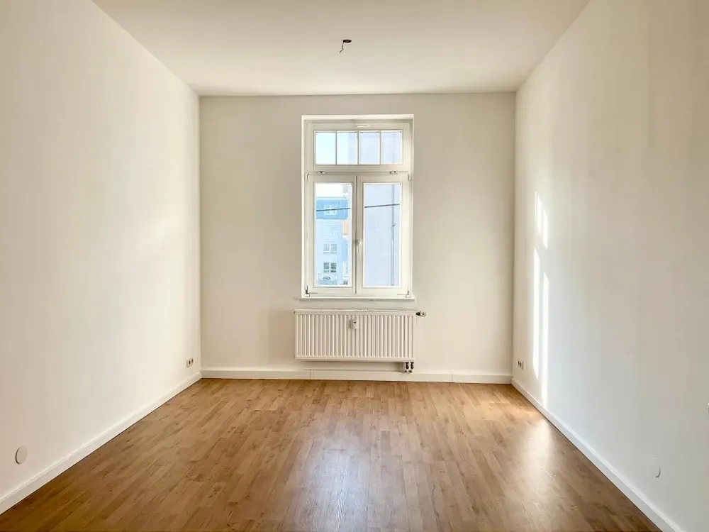 ++ Große 3 Raumwohnung mit 3 Balkonen in der Dresdner Neustadt zu mieten! ++
