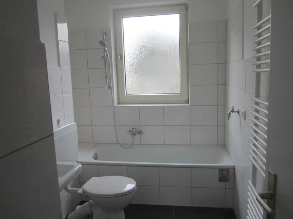 Welcome Home: Affordable 3-Room Apartment
