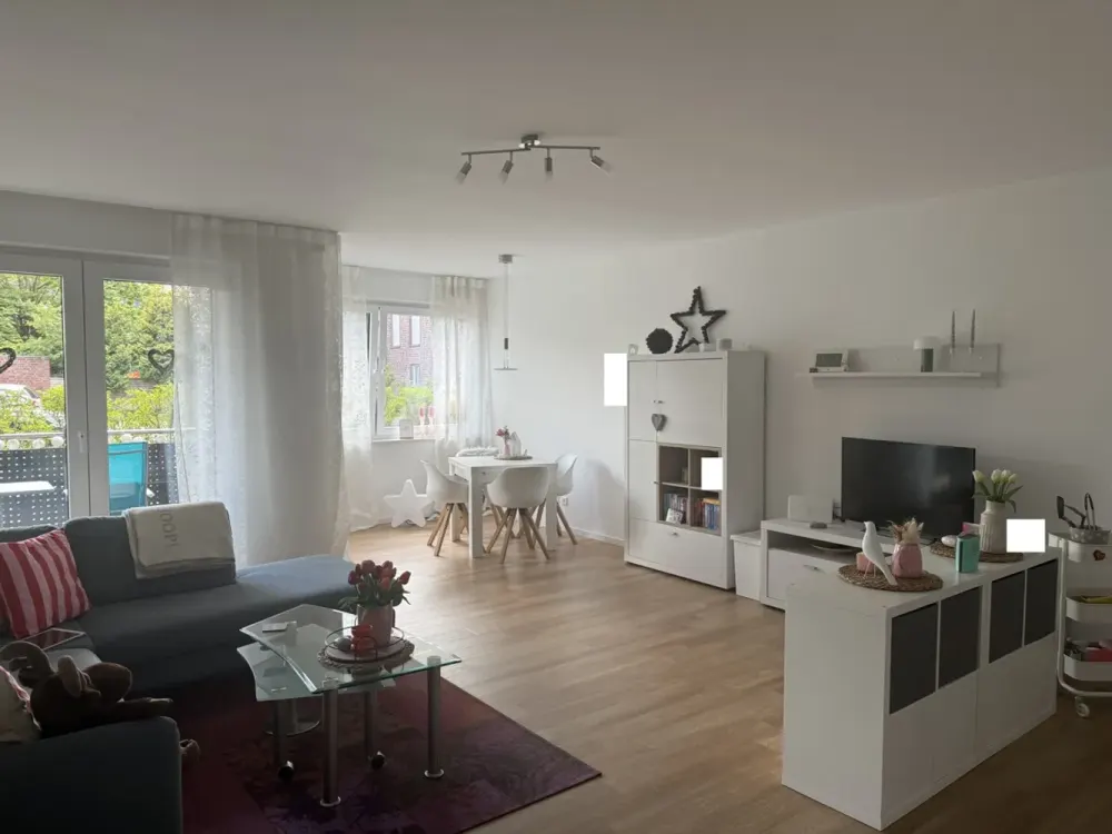Welcome to Erphoviertel: 2-Room Apartment with Loggia!
