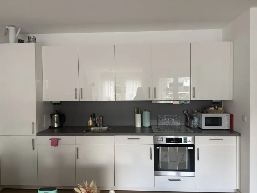 Welcome to Erphoviertel: 2-Room Apartment with Loggia!