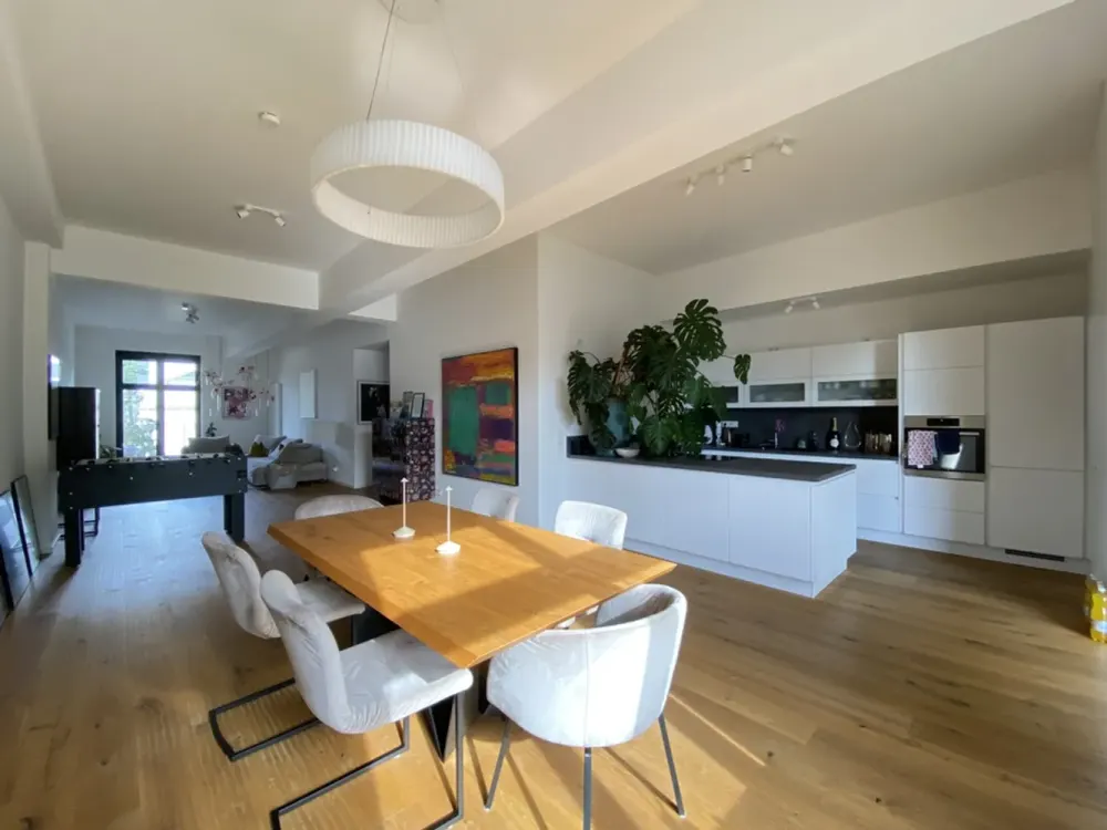Moderne 4-Zimmer Wohnung im KaiserYard