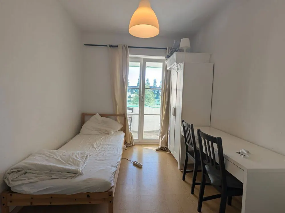 Schwabing * 3-room apartment * WG suitable * from 01.01