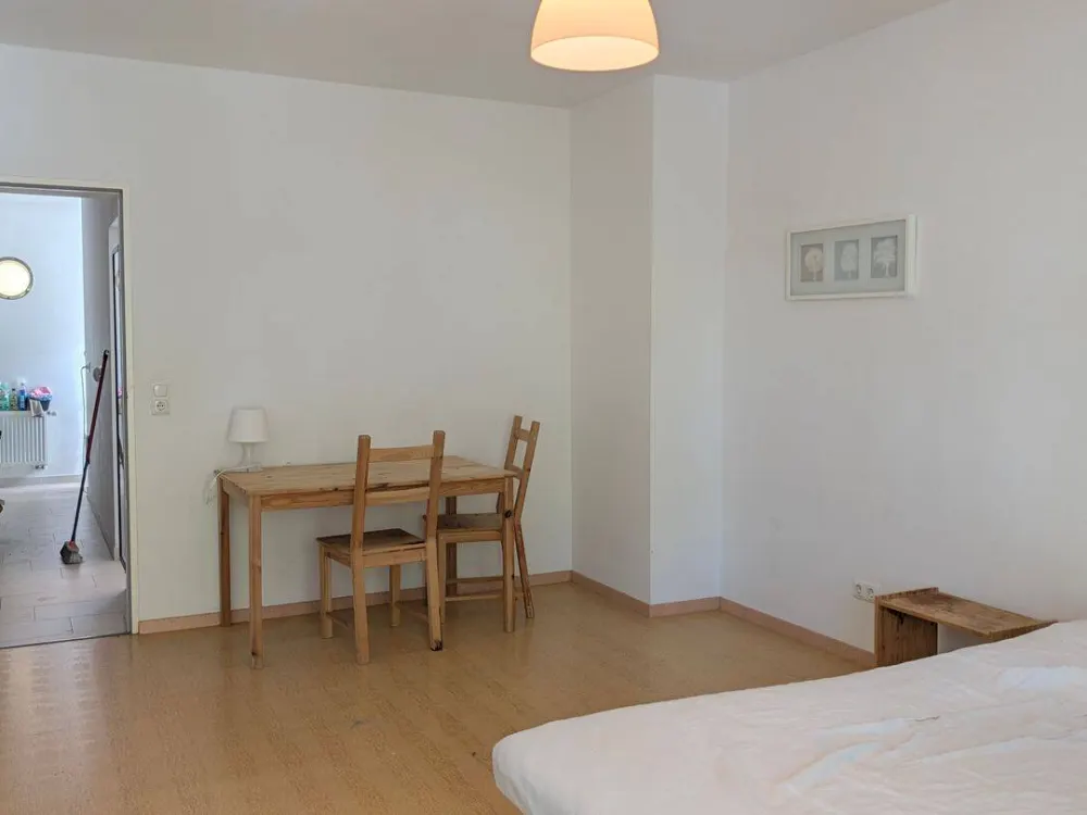 Schwabing * 3-room apartment * WG suitable * from 01.01