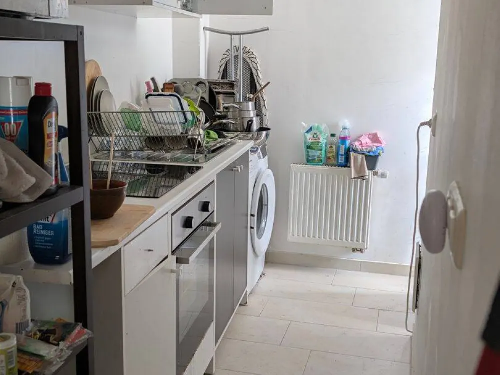 Schwabing * 3-room apartment * WG suitable * from 01.01