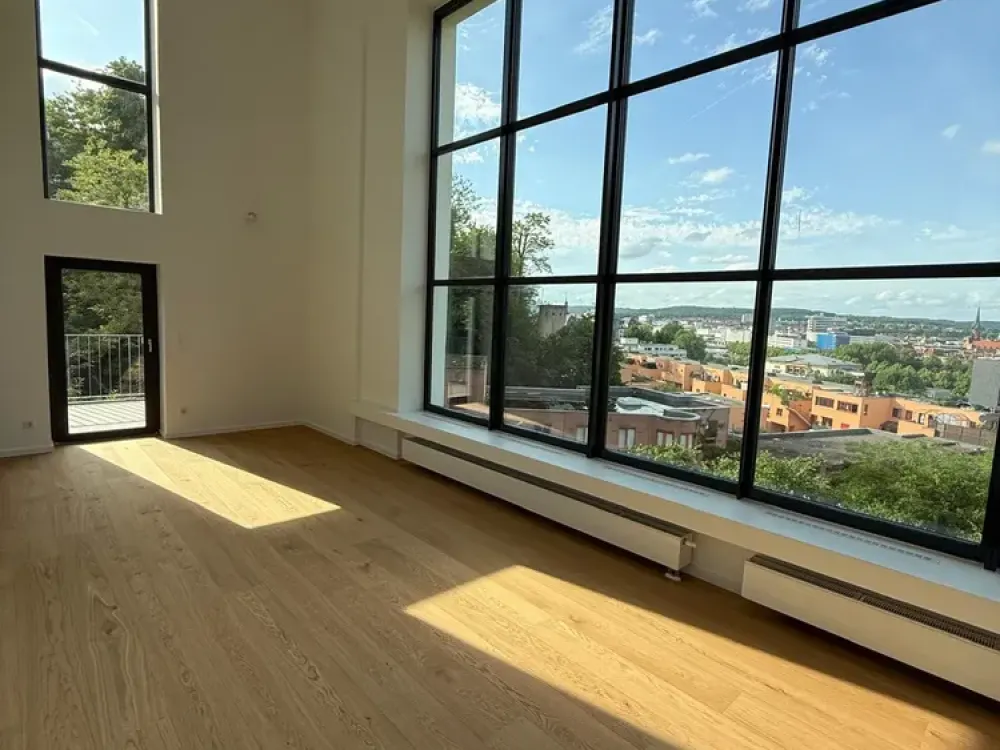 Spektakuläre 5 Zimmerwohnung mit gigantischer Aussicht und echtem Penthouse in bester Wohnlage