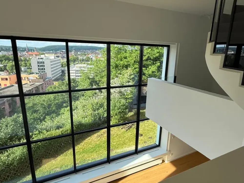 Spektakuläre 5 Zimmerwohnung mit gigantischer Aussicht und echtem Penthouse in bester Wohnlage