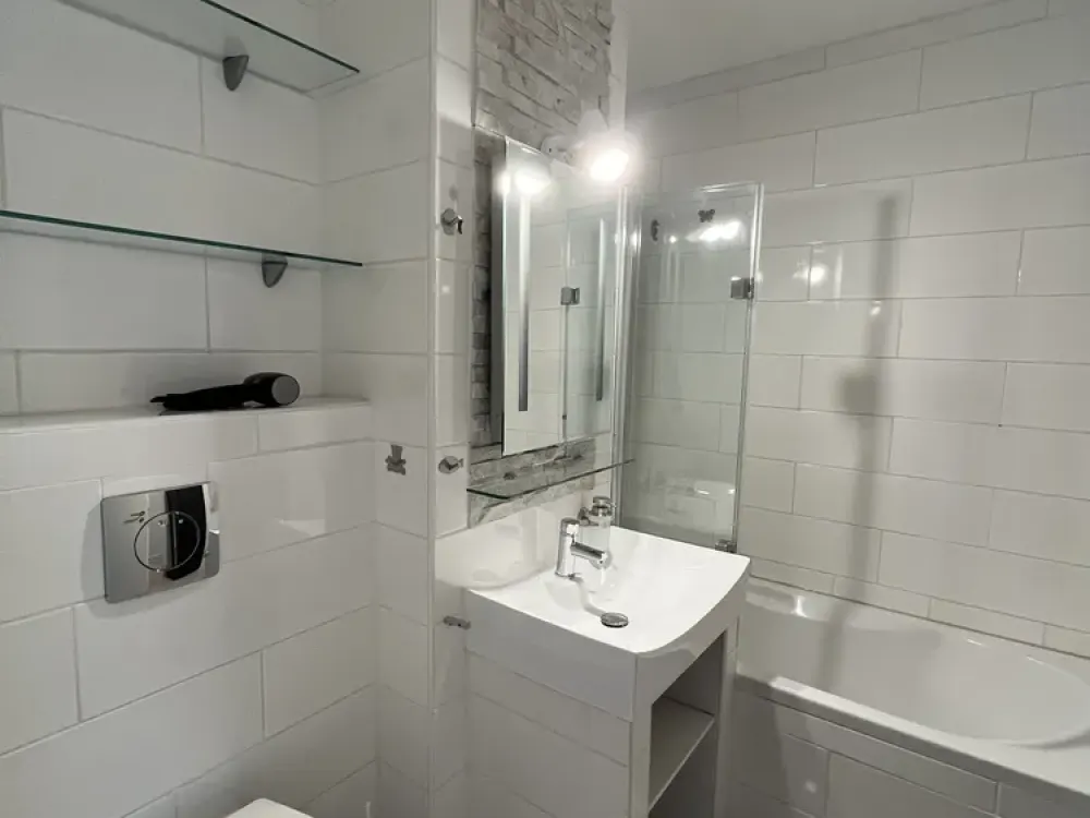 Ab 01.10 Möblierte 1-Zimmer-Wohnung mit Balkon & Einbauküche nähe Messe / Klinikum Süd