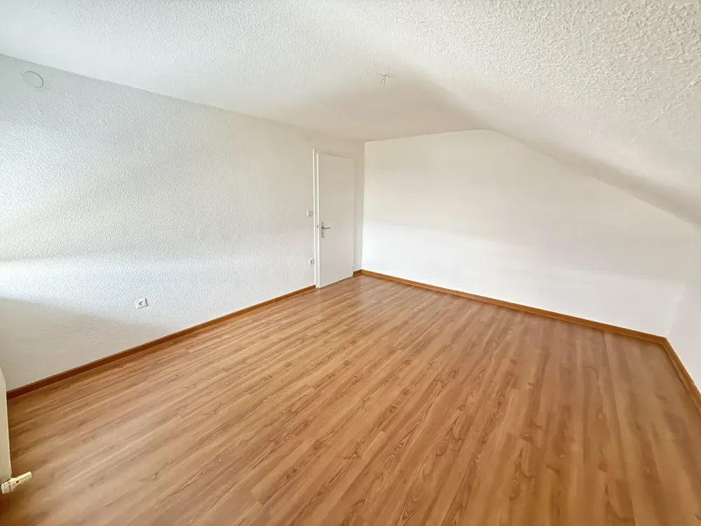 Modernisierte 2-Zimmer-Wohnung in Weiler z. Stein