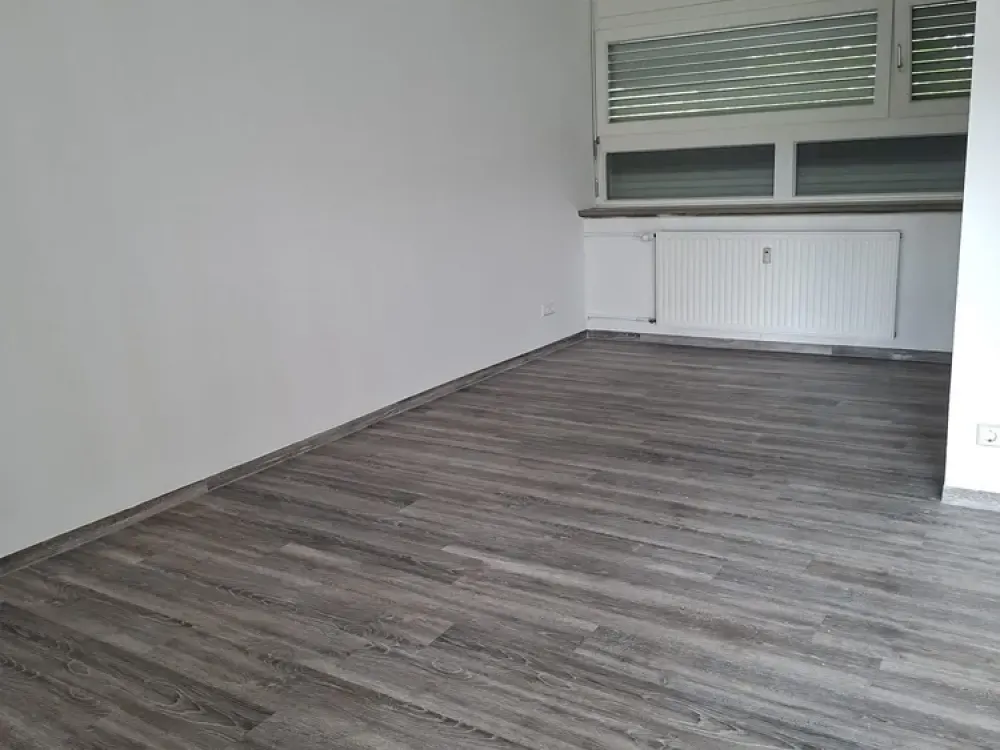 Schöne, helle 4-Zimmer-Wohnung mit großem Balkon